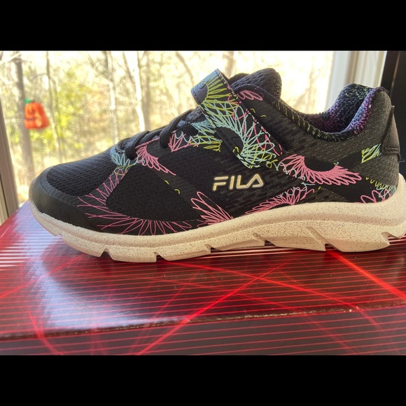 fila shoes size 3